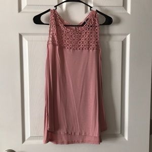 H&M Blush pink tank with lace detailing.